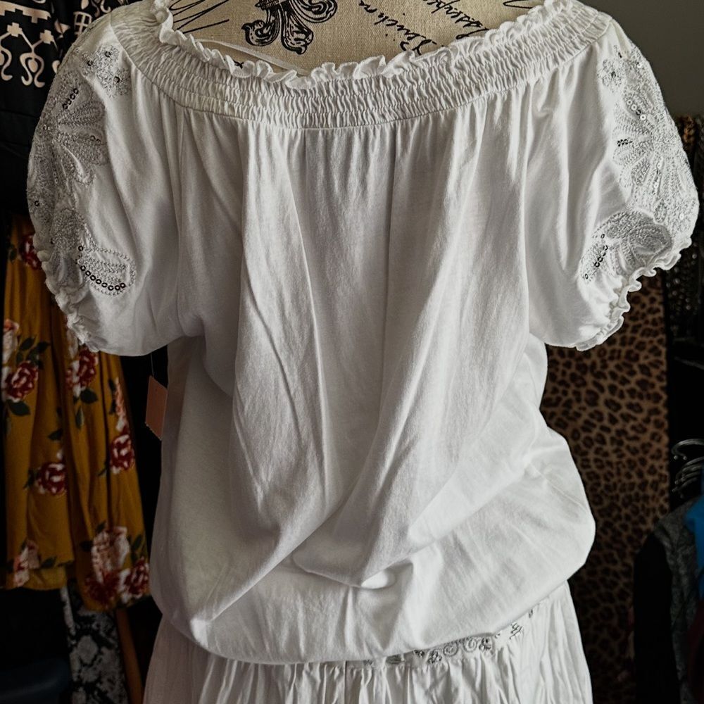 INC International Concepts White Blouse with Elegant Design - Picture 2 of 11